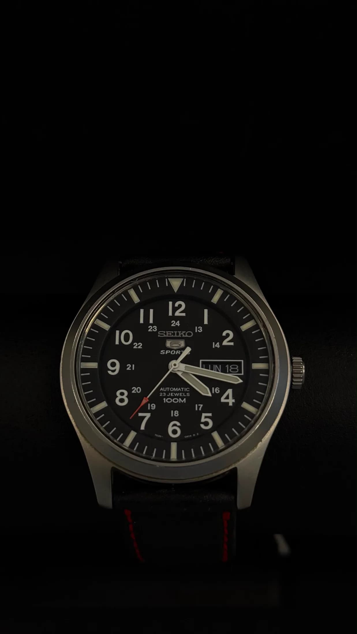 Seiko Seiko 5 Sports SNZG15K1 1